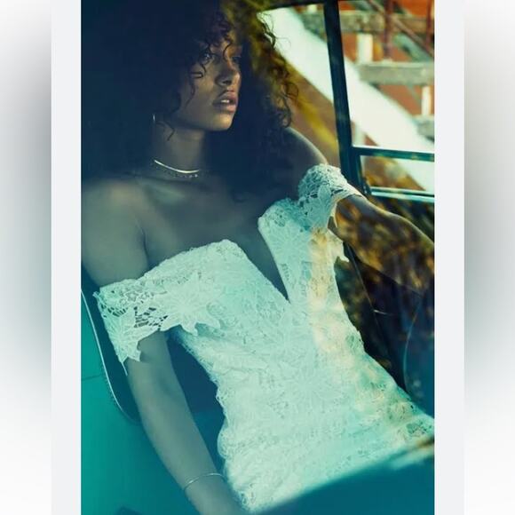 ASTR Size Small NEW Daniela White Off the Shoulder Lace Mini Dress NWT - Picture 8 of 8